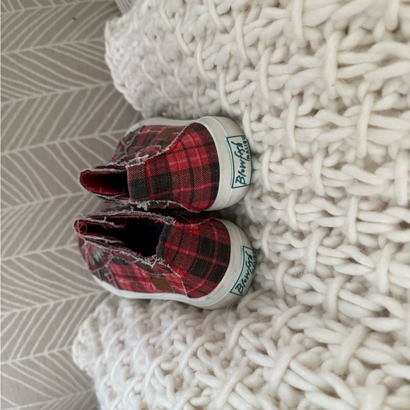 Blowfish Tennis Shoes - Picture 3 of 4